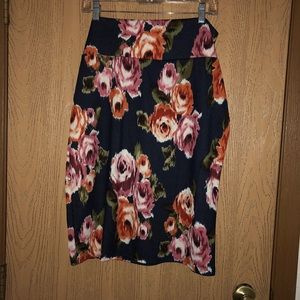 Unicorn alert! Gorgeous 2x lularoe Cassie skirt
